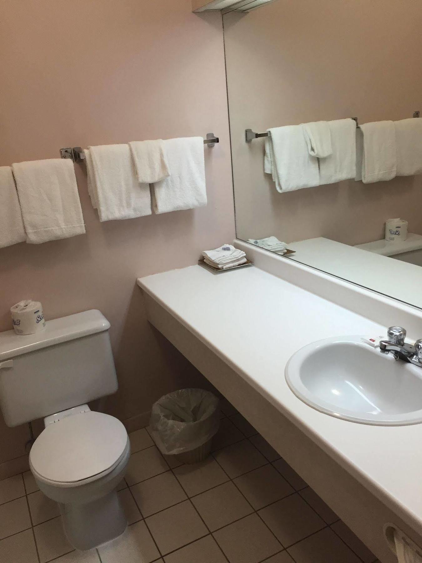 Hotel Motel Le Gite L'Ancienne-Lorette エクステリア 写真